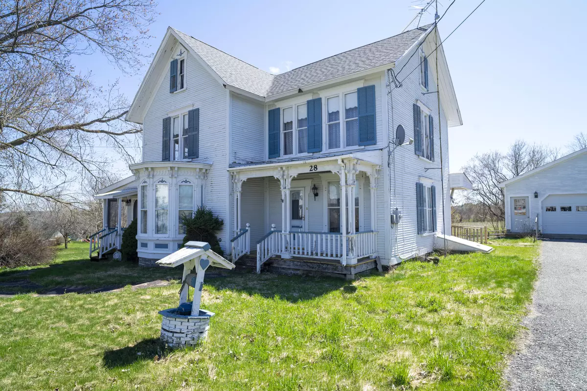 West Chazy, NY 12992,28 Fiske RD