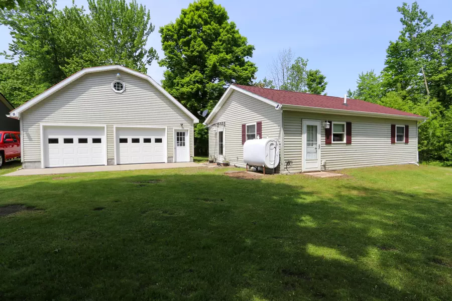 465 Gero RD, Mooers Forks, NY 12959