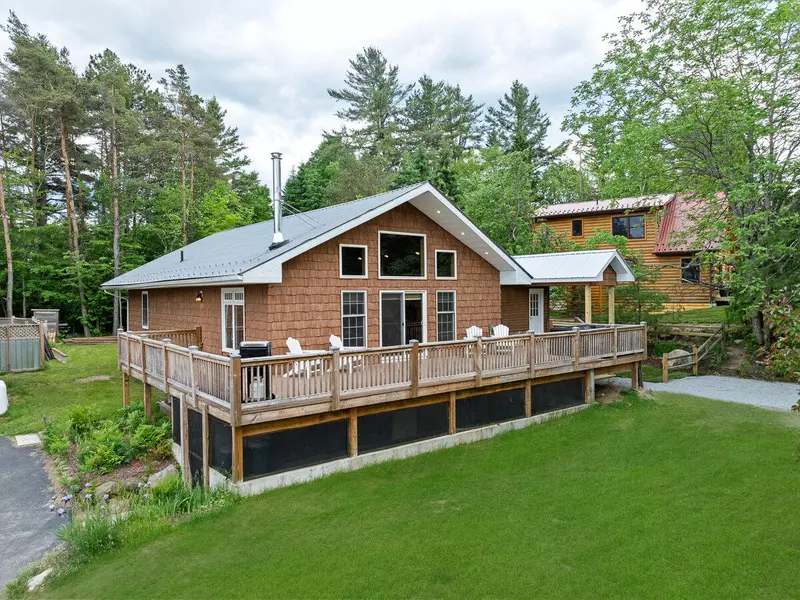 74 Station ST, Lake Placid, NY 12946
