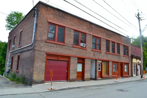 Saranac Lake, NY 12983,68 Dorsey ST