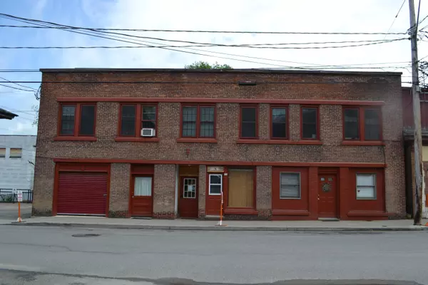 68 Dorsey ST, Saranac Lake, NY 12983