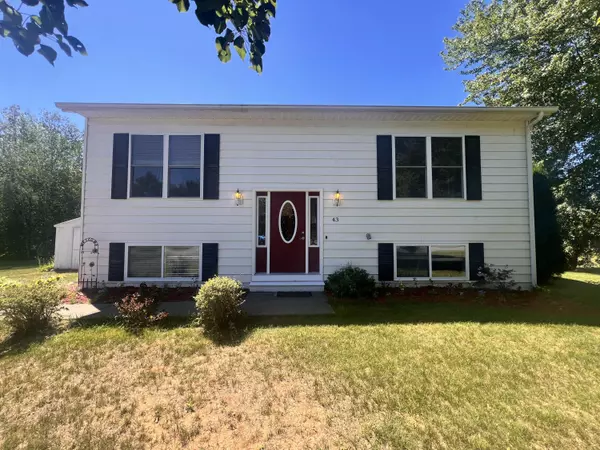 43 Cinnamon RDG, Keeseville, NY 12944