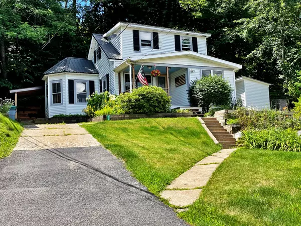 Saranac Lake, NY 12983,34 Kiwassa Rd RD