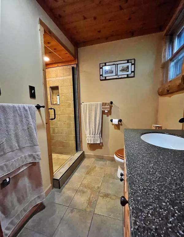 Saranac Lake, NY 12983,34 Kiwassa Rd RD