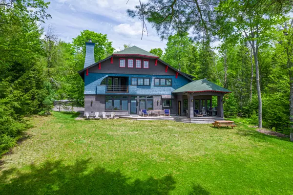 Lake Placid, NY 12946,312 Mirror Lake DR