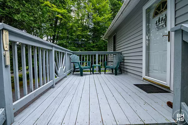 Elizabethtown, NY 12932,542 County Route 8