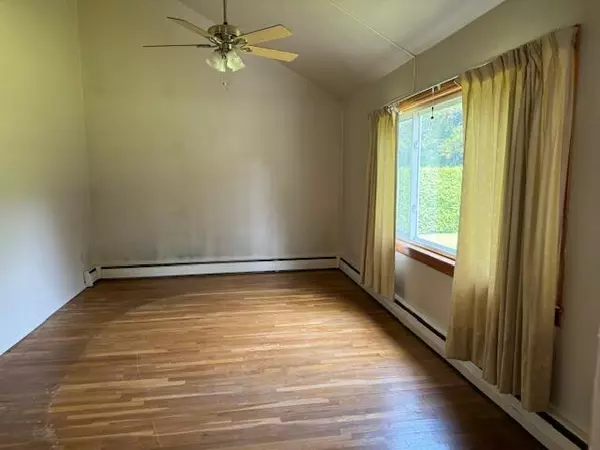 Plattsburgh, NY 12901,32 Lakeshore DR