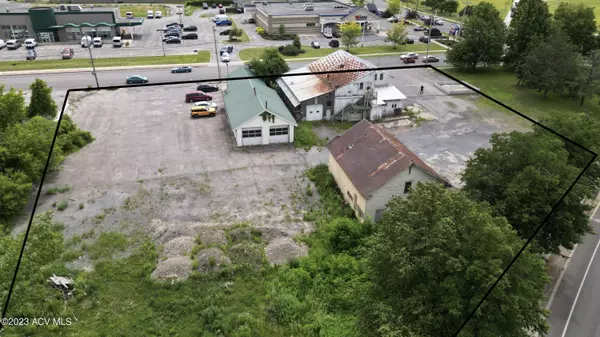 Potsdam, NY 13676,59 Maple ST