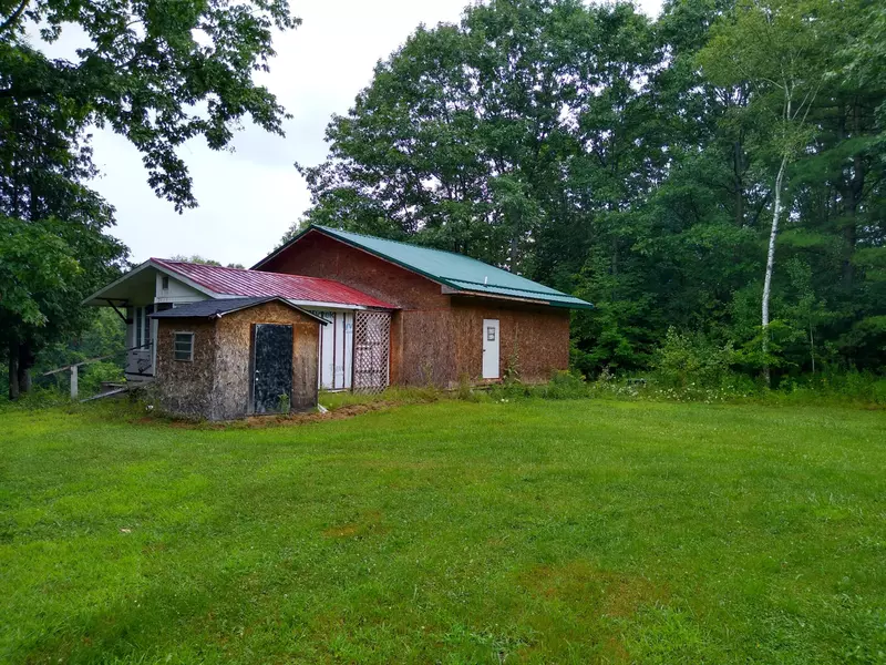 13 T-Ridge LN, Mooers, NY 12958