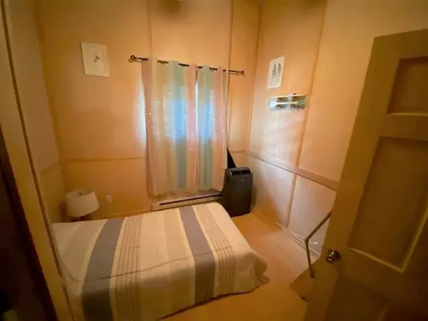 Saranac Lake, NY 12983,43 Shepard AVE