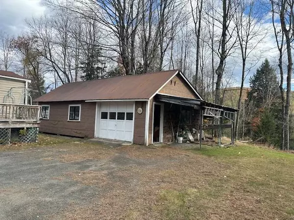 Elizabethtown, NY 12932,7372 US 9