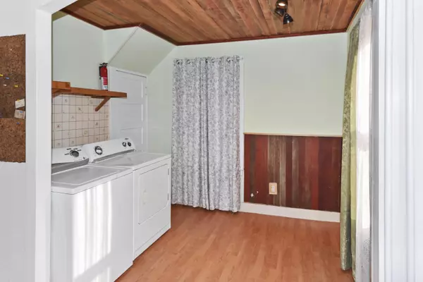 Saranac Lake, NY 12983,8 School ST