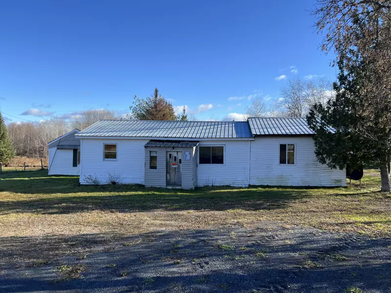 2122 Alder Bend RD, Altona, NY 12910