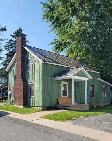 4 Liberty ST, Rouses Point, NY 12979