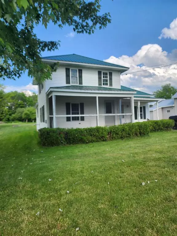 Fort Covington, NY 12937,126 Pike ST