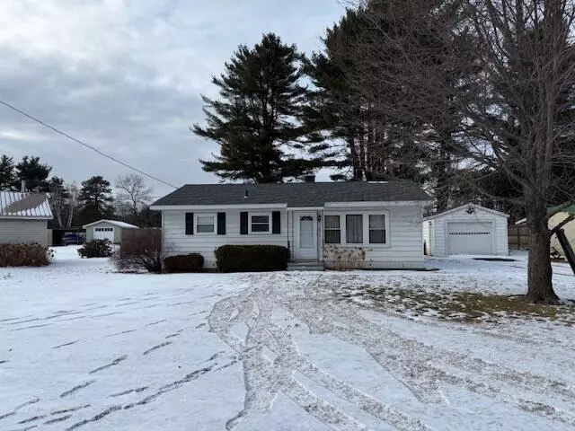 Keeseville, NY 12944,70 Pine Tree DR