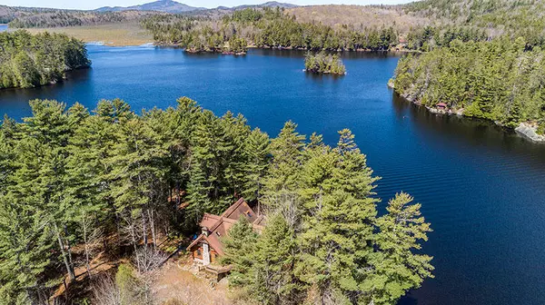 Saranac Lake, NY 12983,336 Oseetah Park RD