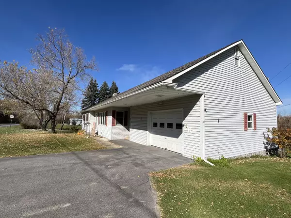 West Chazy, NY 12992,1 Peryer RD