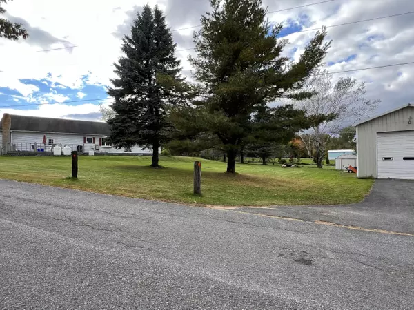 West Chazy, NY 12992,1 Peryer RD