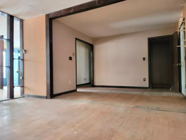 Plattsburgh, NY 12901,77 Leonard AVE