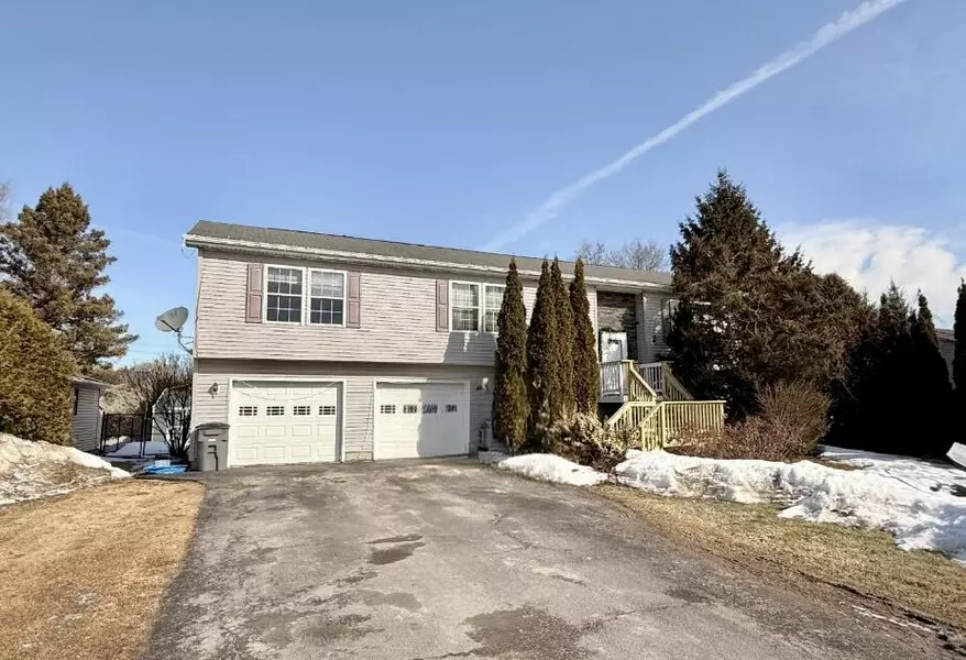 12 Columbus Drive, Rouses Point, NY 12979