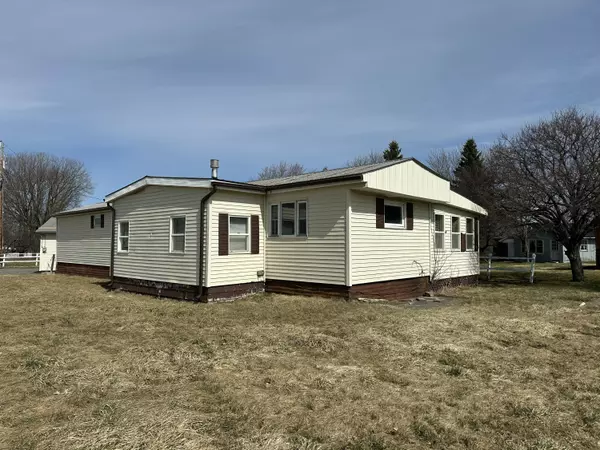 4 East RD, Burke, NY 12917