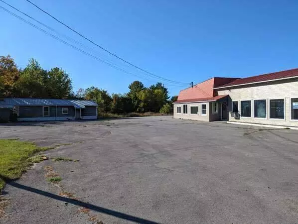 Keeseville, NY 12944,811 US-9