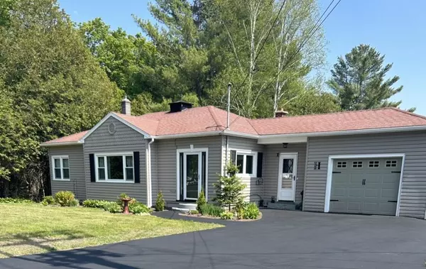 5621 State Route 28N, Newcomb, NY 12852