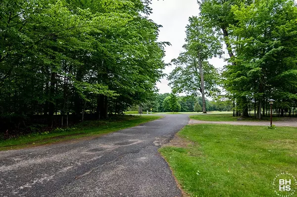 Lake Placid, NY 12946,10 Spread Eagle WAY