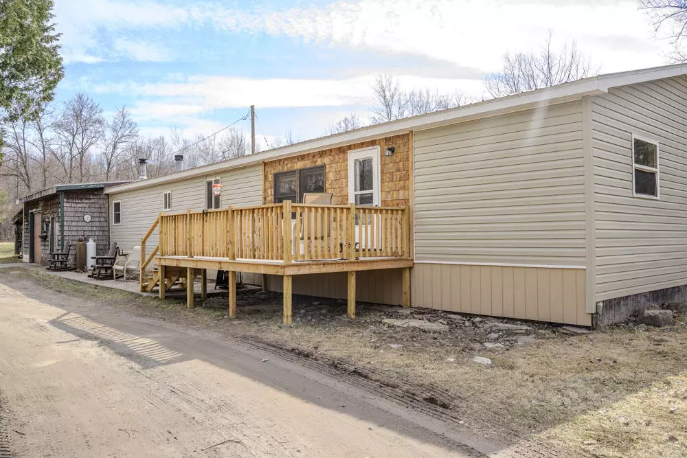 Altona, NY 12910,4479 Military Turnpike