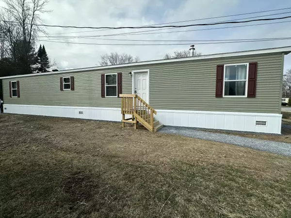 55 Stony Acres DR, West Chazy, NY 12992