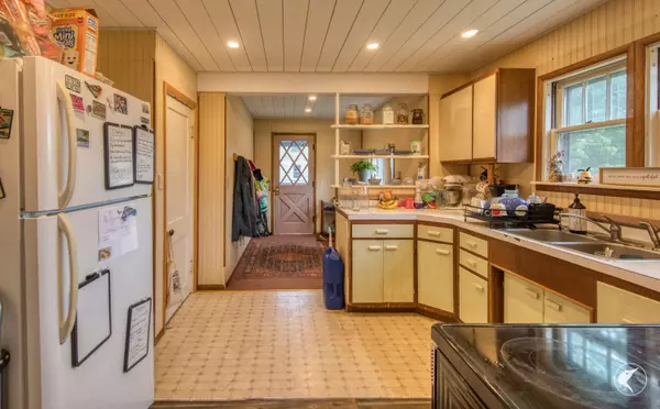 Jay, NY 12941,12907 NYS Route 9N