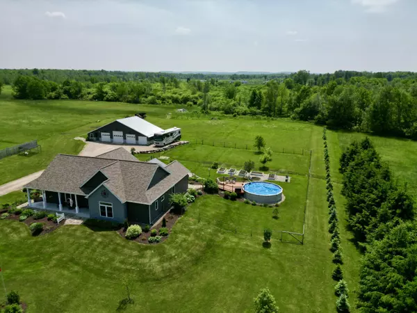 30 Silver Moon LN, Brushton, NY 12916