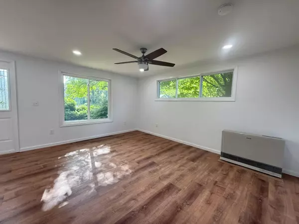 Malone, NY 12953,21 Sprague ST