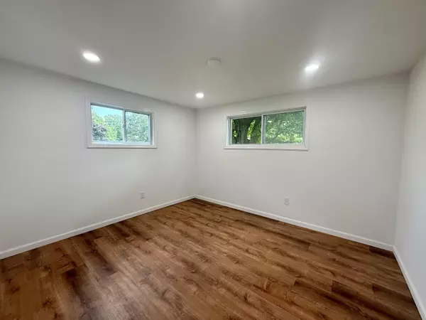 Malone, NY 12953,21 Sprague ST