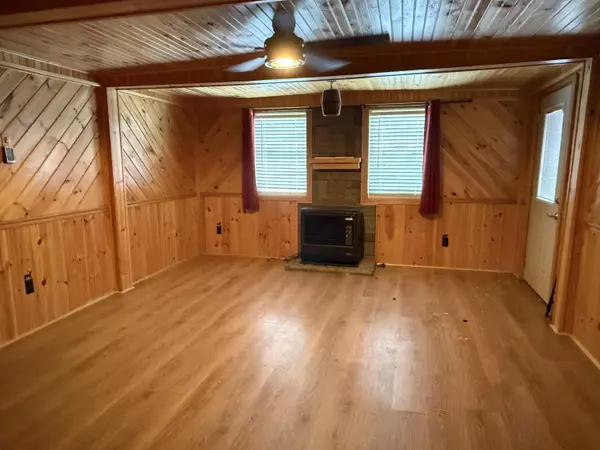 Saranac Lake, NY 12983,162 Neil Street ST