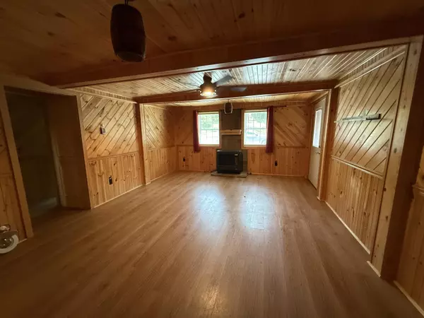 Saranac Lake, NY 12983,162 Neil Street ST