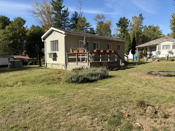 Willsboro, NY 12996,42 Grove AVE