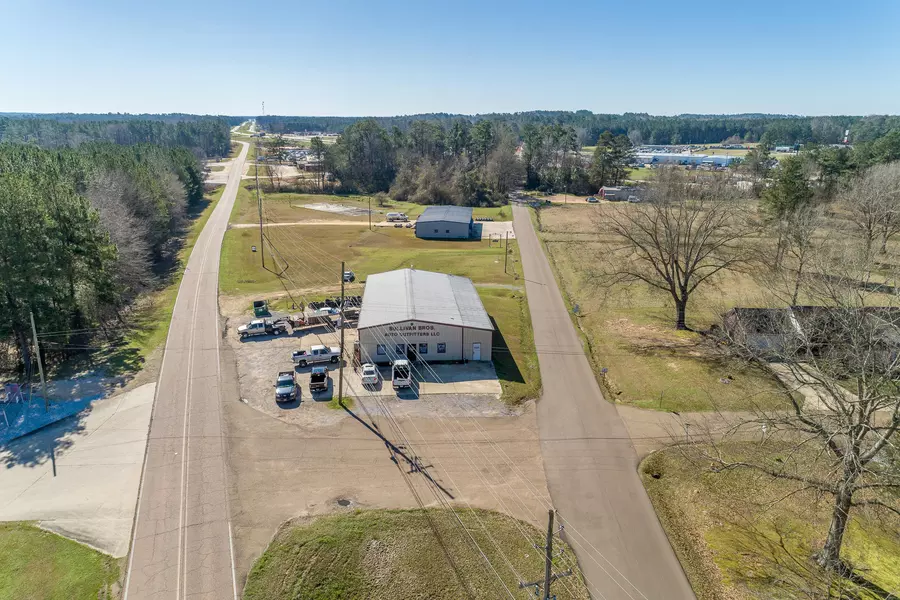 1581 S Fir Ave., Collins, MS 39428