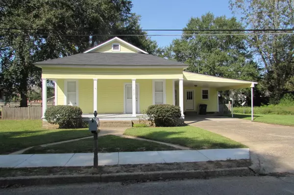 Columbia, MS 39429,917 Garden Ave.