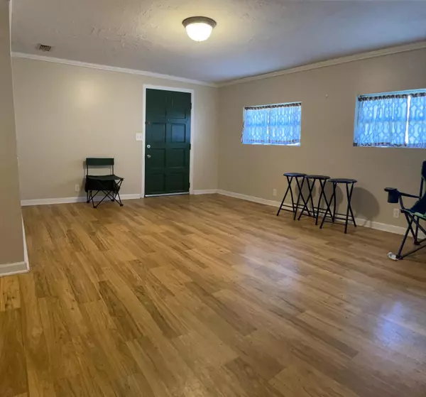 Petal, MS 39465,217 E 7th Ave.