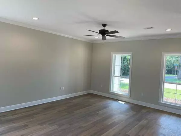 Hattiesburg, MS 39402,7 High Hills Dr.