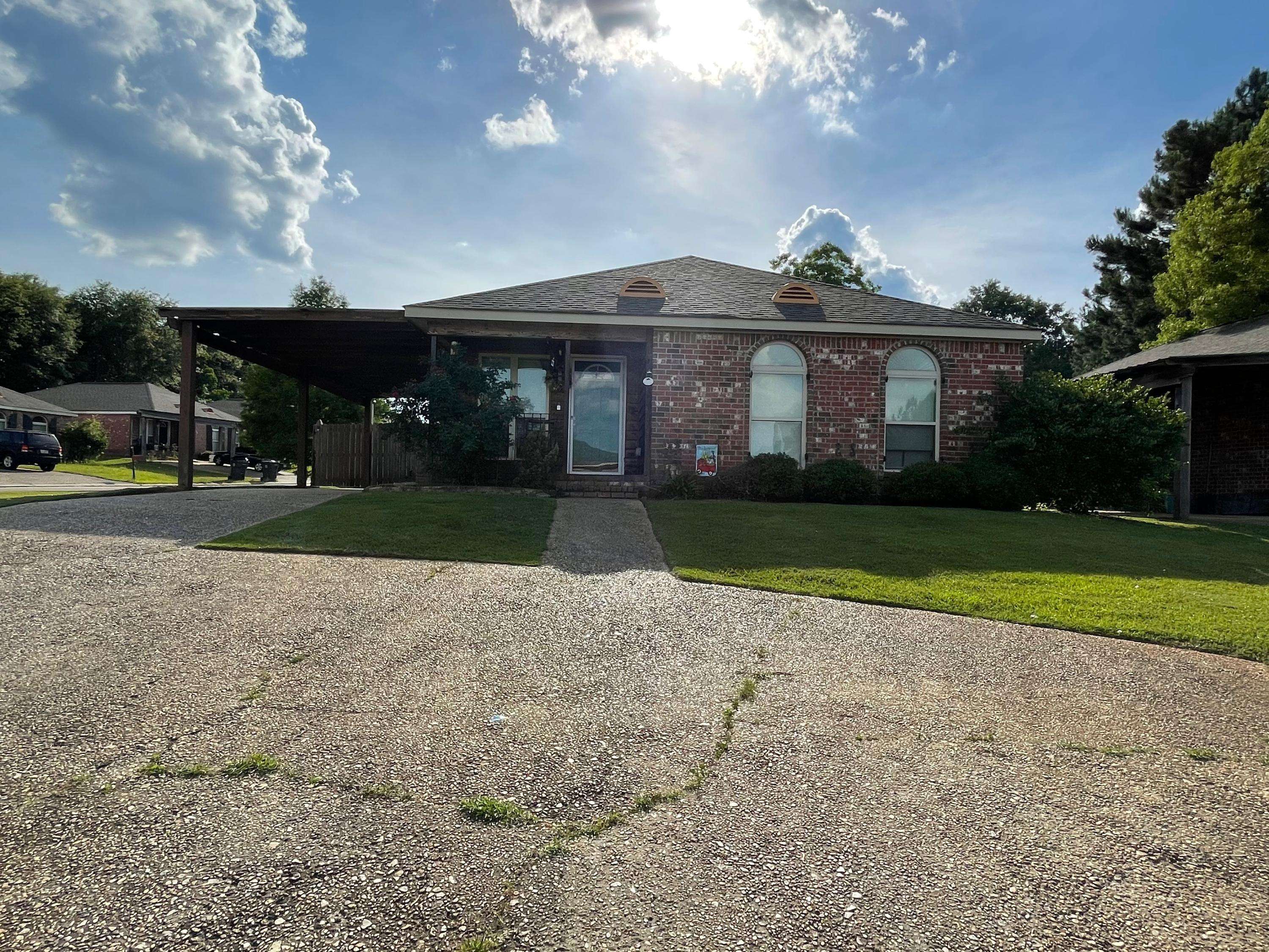 5 Brenton St., Hattiesburg, MS 39402