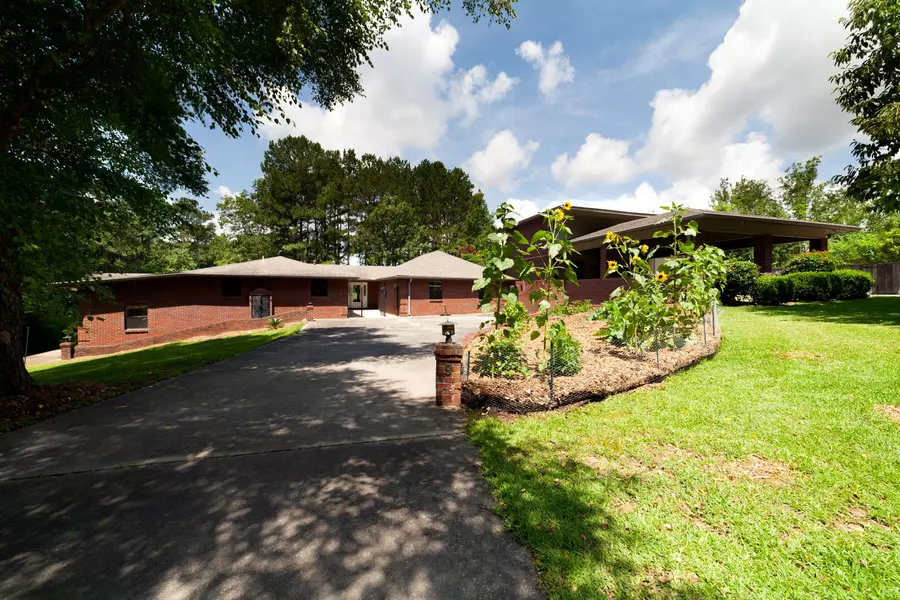 9 Fathom Dr., Hattiesburg, MS 39402