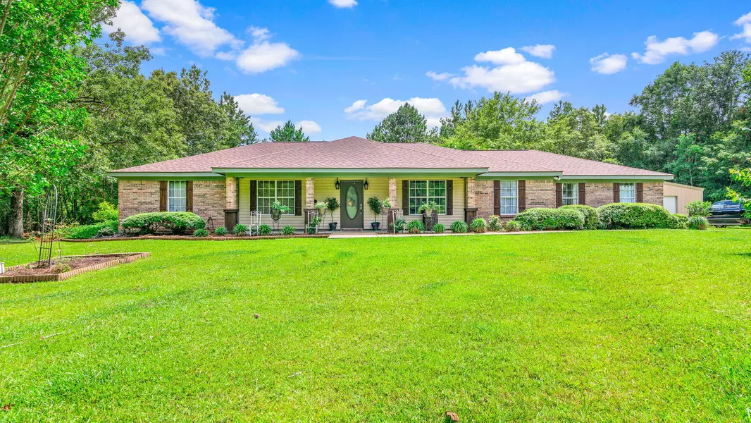 9410 Pleasant Hill Dr., Richton, MS 39476