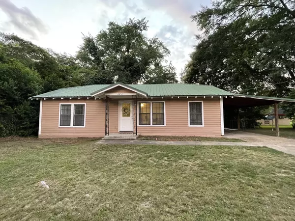 Petal, MS 39465,424 Old Richton Rd.