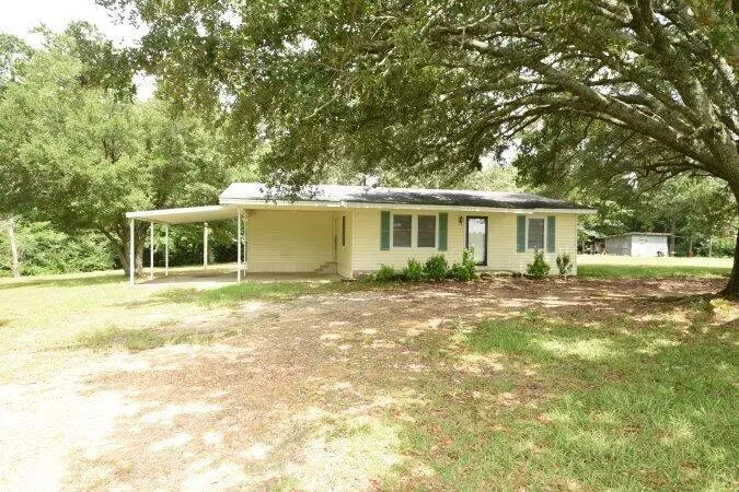 15 Gates Rd., Columbia, MS 39429