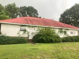 Bay Springs, MS 39422,25 E 8th Ave.