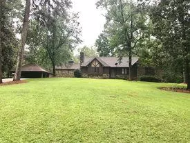 33 Sumrall St., Bay Springs, MS 39422