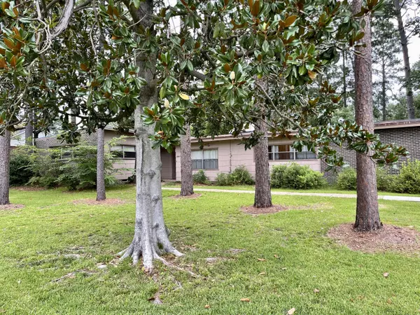 Hattiesburg, MS 39401,407 N 38th Ave.